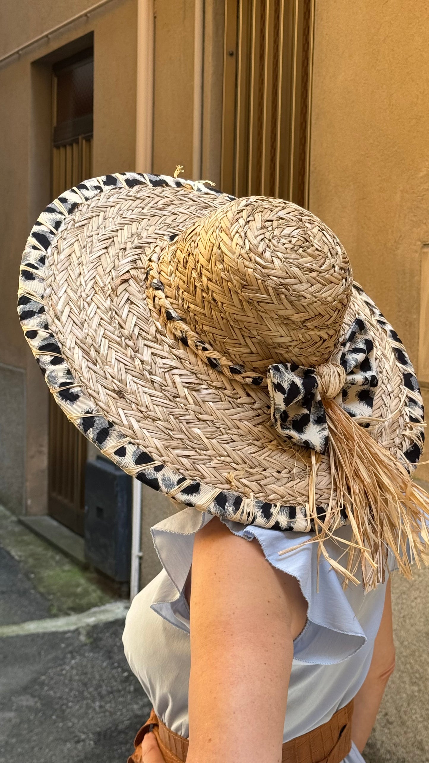 CAPPELLO IN PAGLIA
