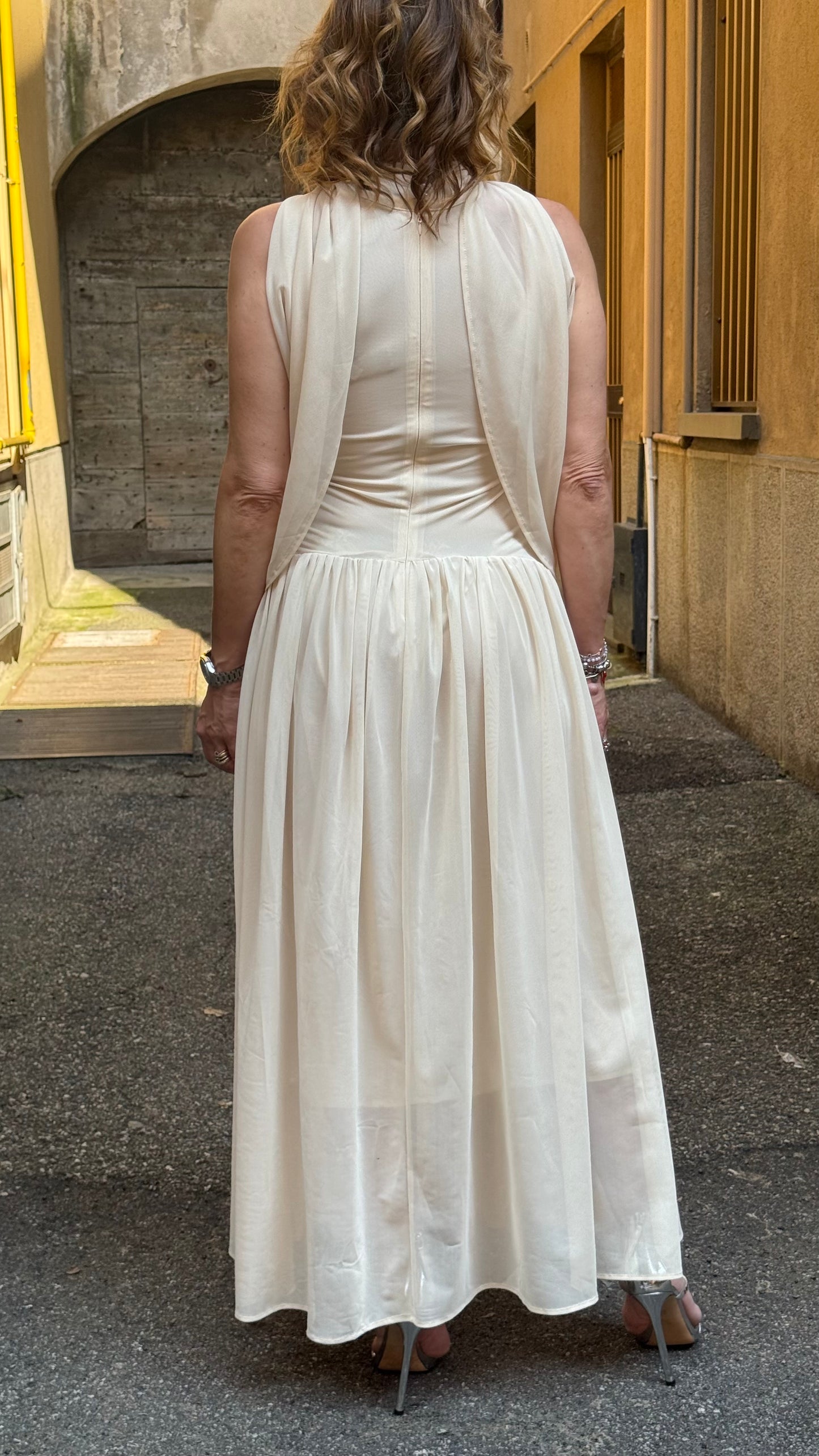 ABITO DRAPPEGGIO
